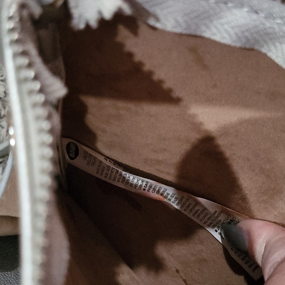 Old Navy Cross Body Bag - Picture 9 of 9